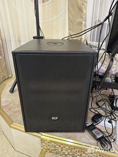 RCF 905 Активный сабвуфер