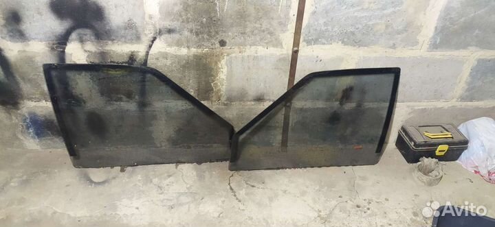 Стекло боковое переднее 2109-2115