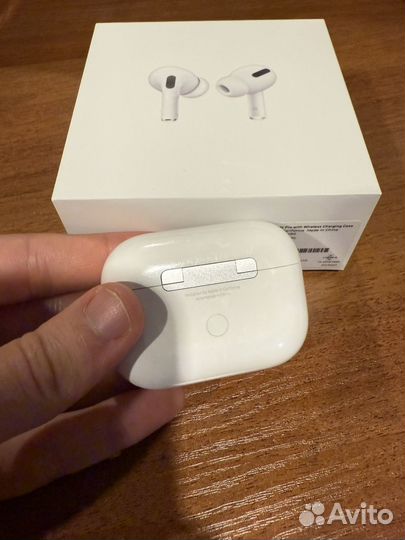 AirPods Pro первого поколения