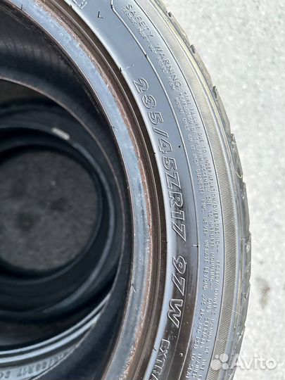 Maxtrek Maximus M1 235/45 R17