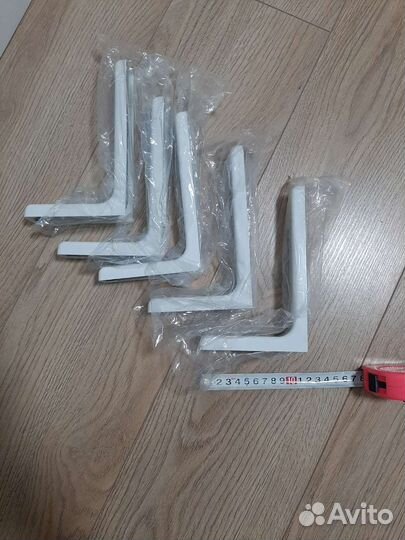 Уголки для полок