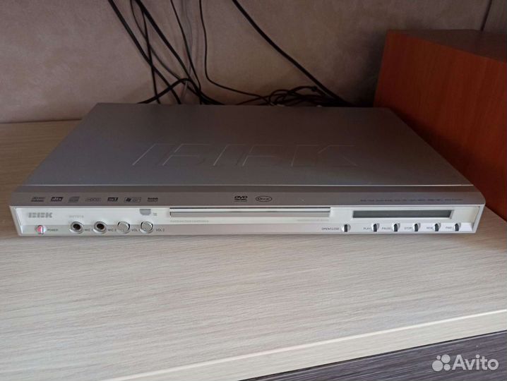 DVD плеер BBK DV721S