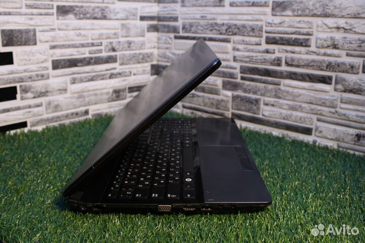 Игровой ноутбук Samsung i5/6gb/ssd256gb/gt520mx