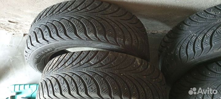 Sava Eskimo Stud 205/60 R16