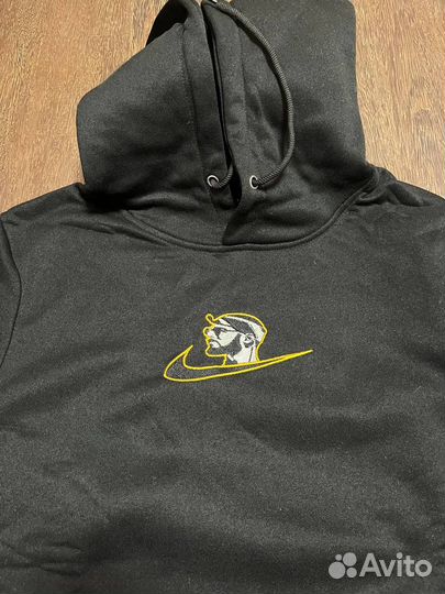 Машинная вышивка на ткани