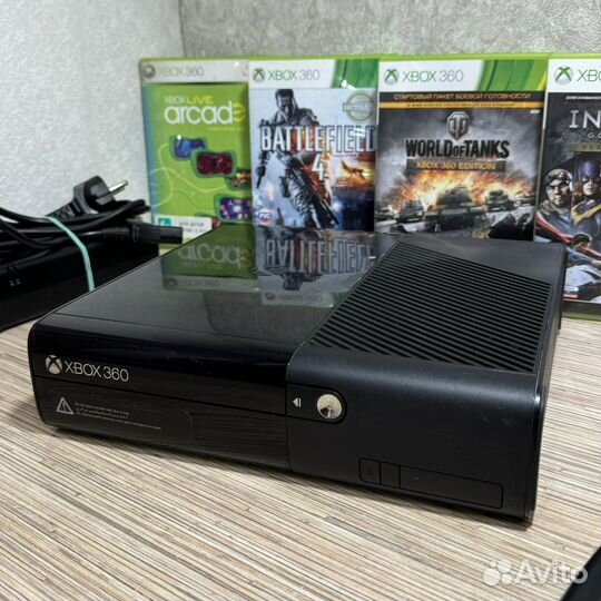 Xbox 360 500Gb + 2Геймпада + 10Игр