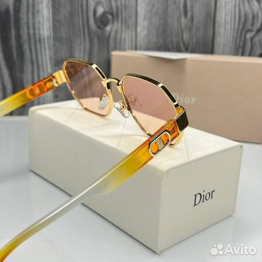 Солнцезащитные очки женские dior