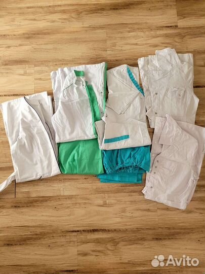 Халат, комплект медицинский 42 44 размер бу 5 штук