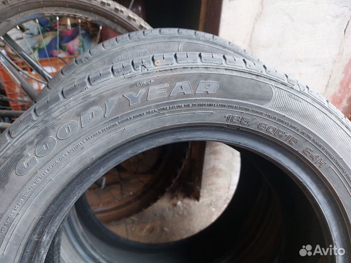 Goodyear G90 185/60 R15 84