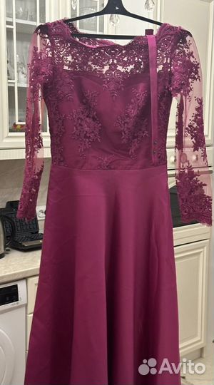 Платья вечерние