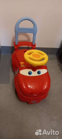 Машинка-каталка, толокар