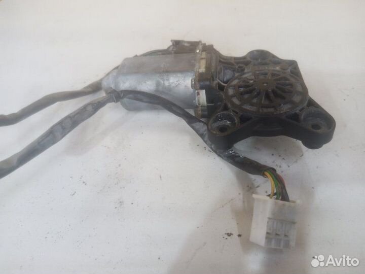 Мотор стеклоподъемника передний правый Mercedes