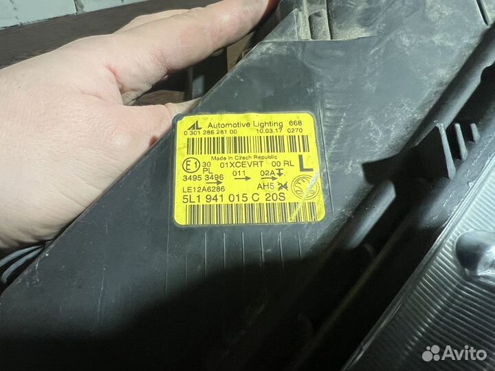 Фара левая skoda yeti 5l941015c