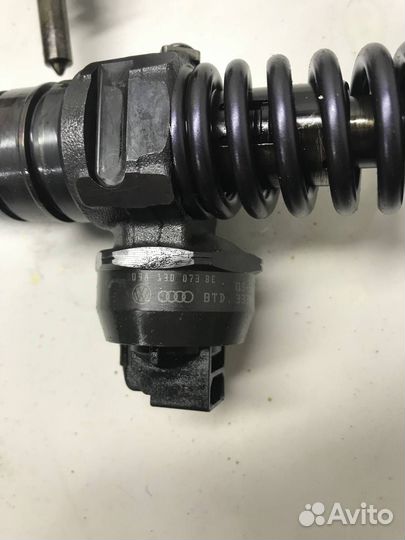 Форсунка топливная Audi A4 B6 2005 038130073BE