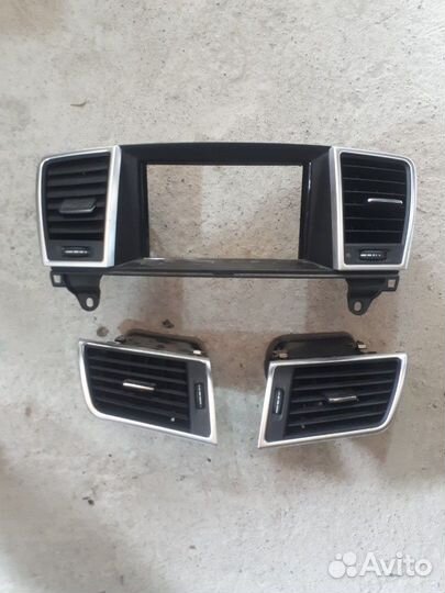 Воздуховод на панель мерседес ml166,gl166