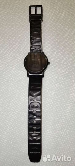 Часы dkny