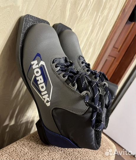 Лыжные ботинки