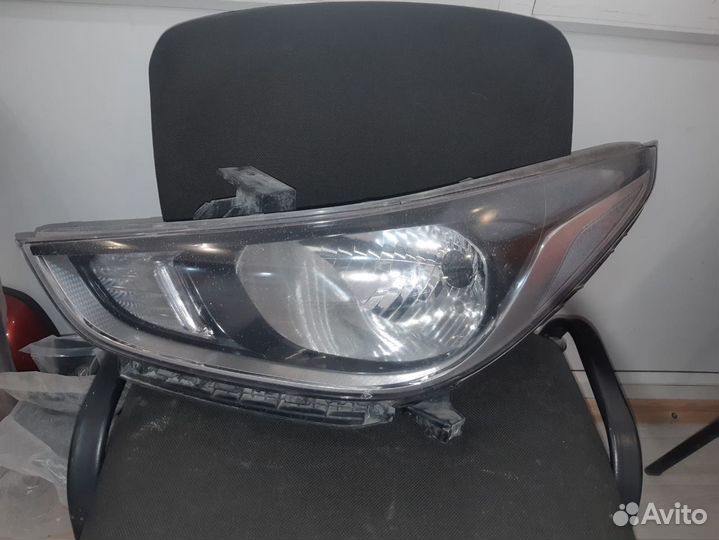 Фара левая Hyundai Solaris 2