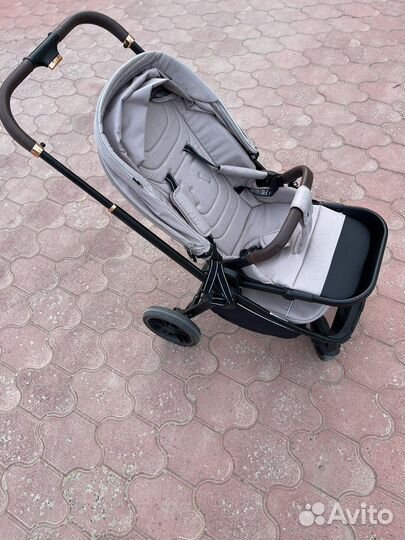 Коляска 2 в 1 Carrello Epica 2022 Черная рама (Беж