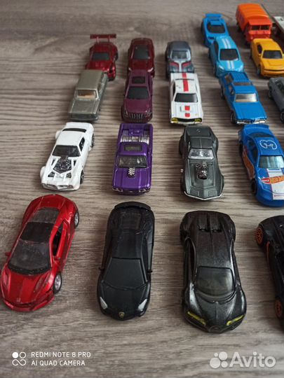Машинки hot wheels