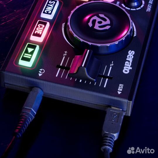 DJ-контроллер Numark DJ2GO2 Touch