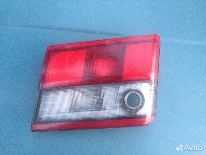 Задний фонарь toyota carina