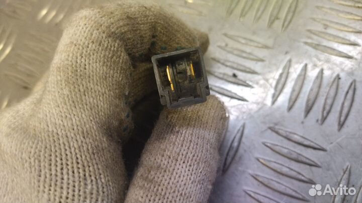 Б/У Датчик включения стопсигнал Nissan Almera