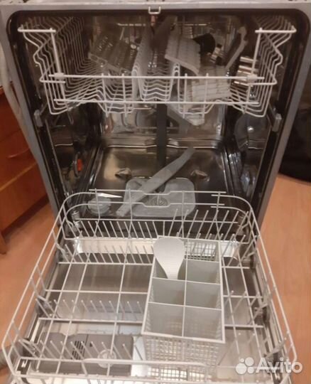 Посудомоечная машина Zanussi ZDT 12002FA