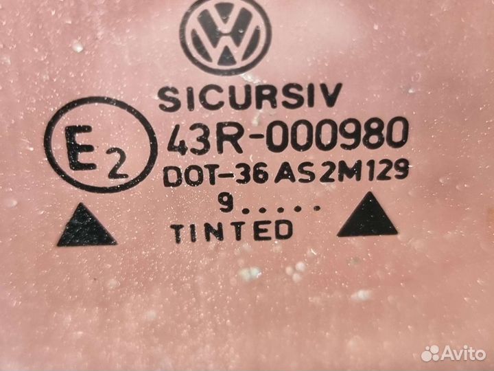 Форточка задней правой двери Гольф-4 универсал