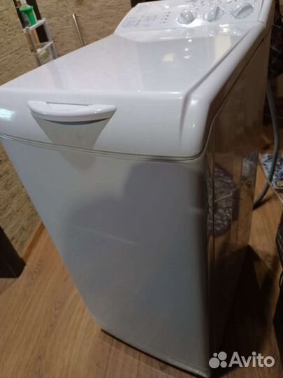 Стиральная машина Indesit с вертикальной загрузкой