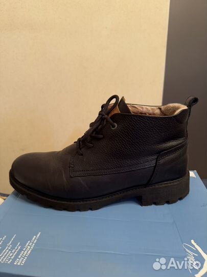 Ботинки и кроссовки