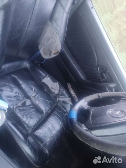 Mercedes-Benz C-класс 1.8 AT, 1995, битый, 270 000 км