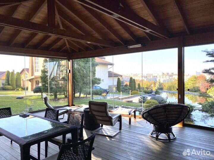 Безрамное остекление террасы беседки