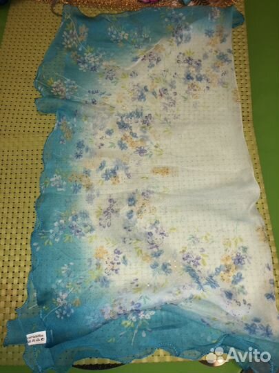 Платки шейные,палантины Новые