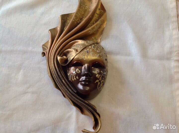 Маска венецианская