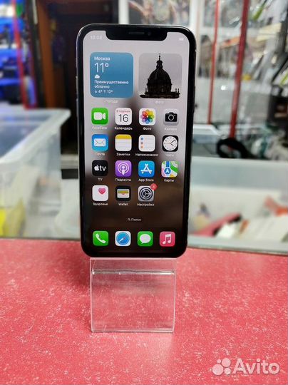 iPhone X, 64 ГБ