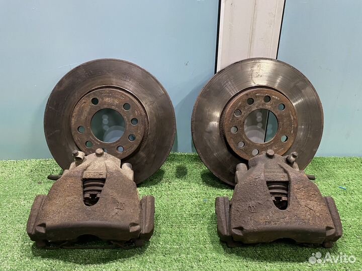 Комплект передних тормозов opel astra h 1,6