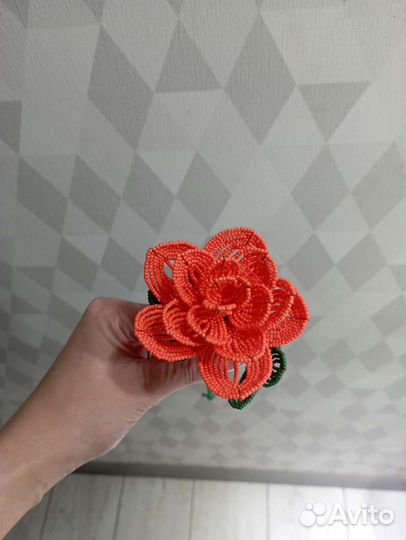 Цветы из бисера