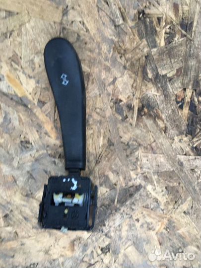 Подрулевые переключатели на Лада Приора