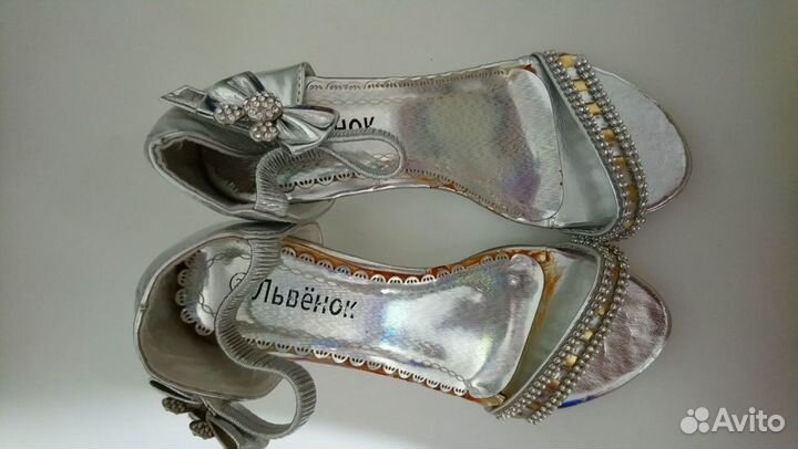 Туфли для девочки 36 размер новые