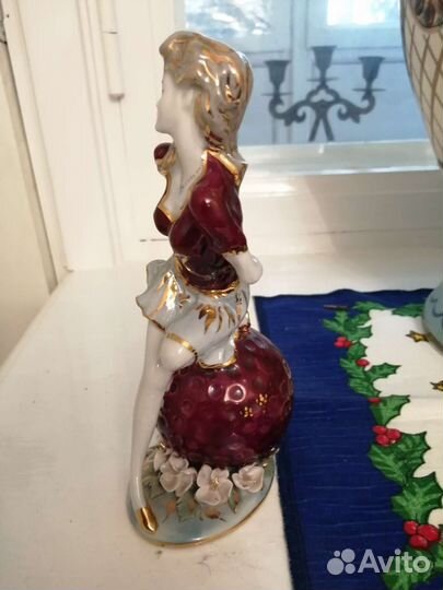 Фарфоровые статуэтки