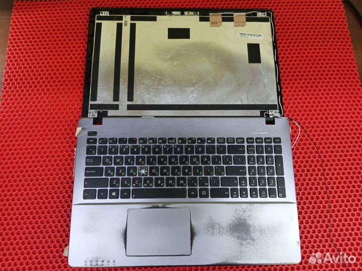 Ноутбук Asus X550C (разбор)