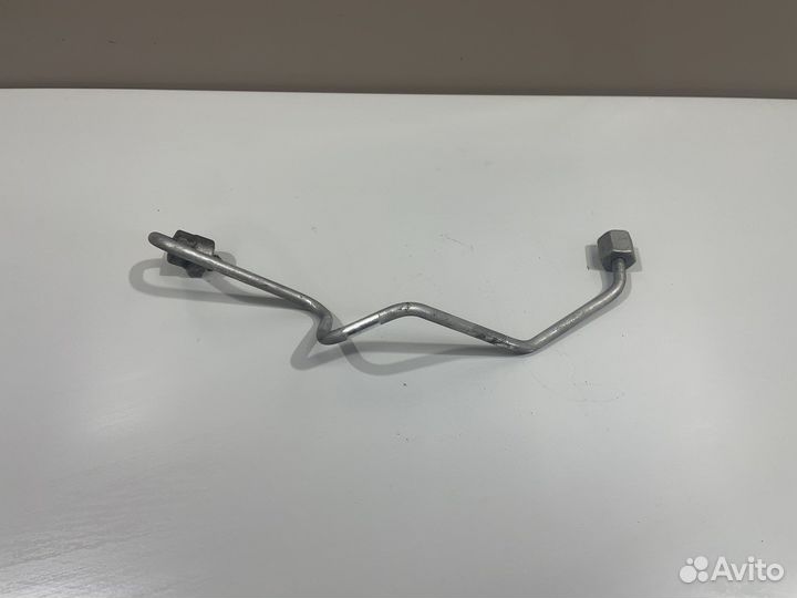 Трубка топливная Ауди А4 Б8 А6 С6 А5 Ку5 Ку7