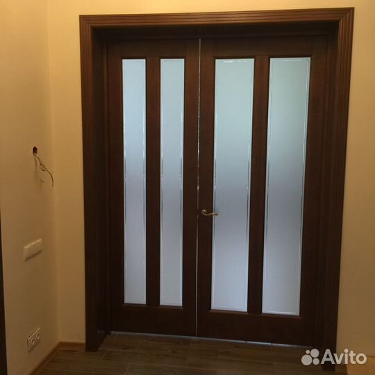 Двери межкомнатные из массива