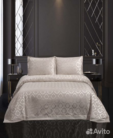 Покрывало на кровать 240х260 с наволочками