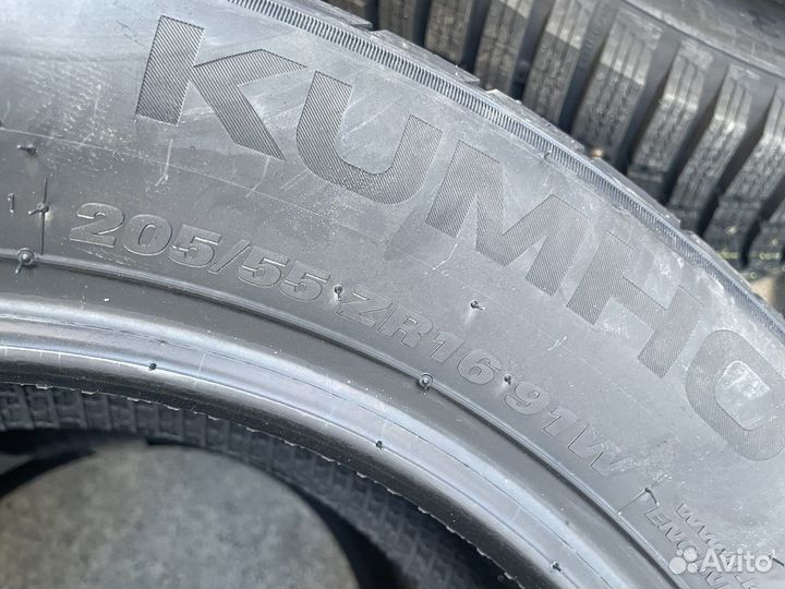 Kumho Ecsta HS52 205/55 R16 91W