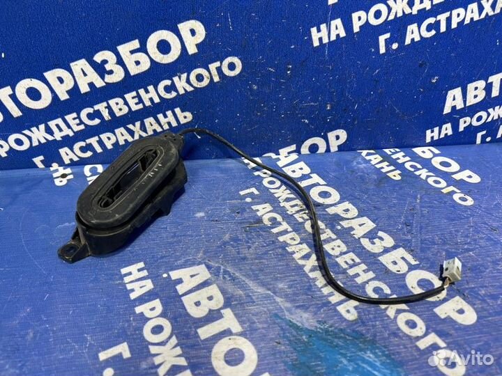 Антенна Mercedes-Benz W220 седан 2001