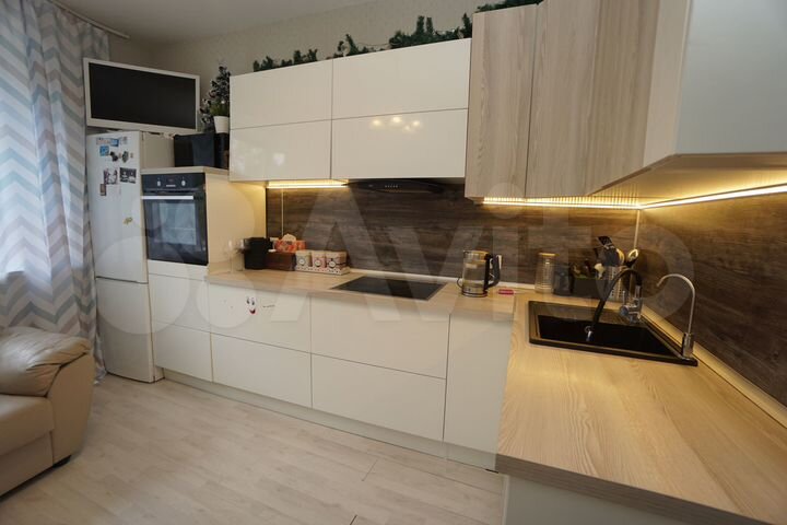 2-к. квартира, 64 м², 4/19 эт.