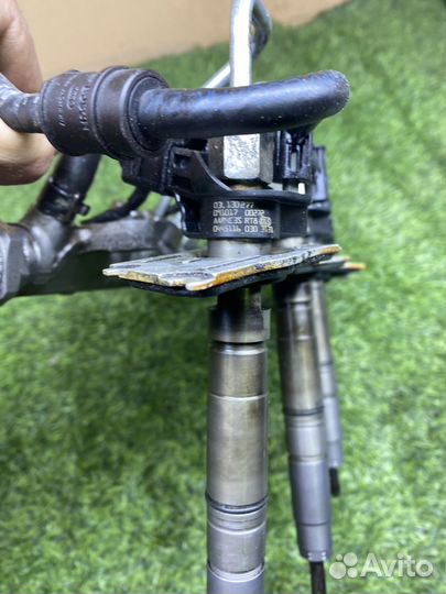 Форсунка дизельная Volkswagen Passat 03L130277