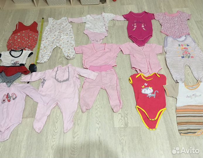 Продам Вещи пакетом от 0-6 мес на девочку